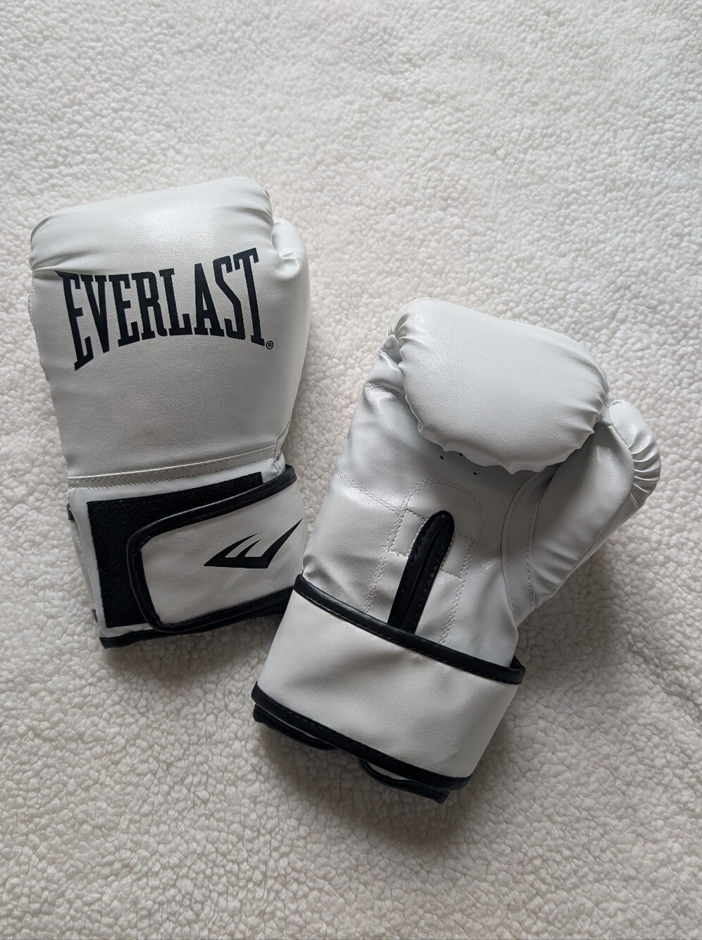 EUC Everlast Women's Boxing Gloves